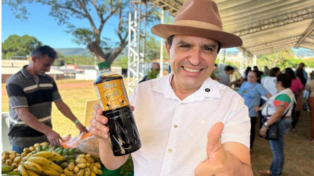 Pedro Lobo participa da abertura da FestAgri Ceará 2026
