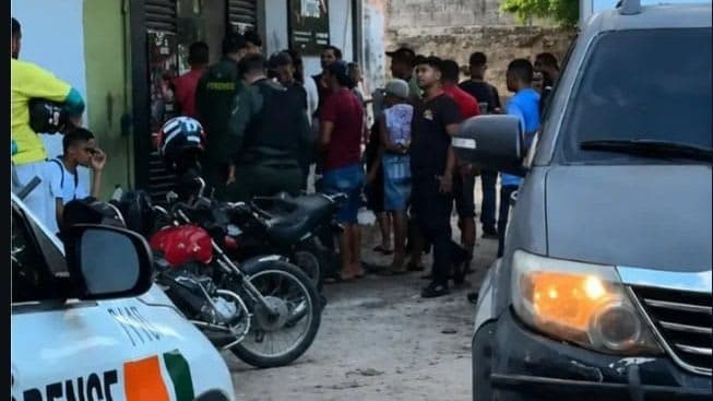 Jovem de 19 anos é morto a tiros dentro de oficina de motocicletas no Crato