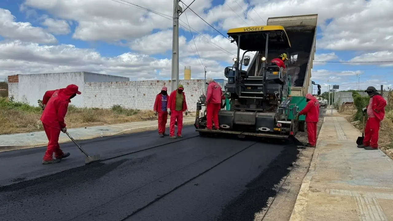 Potengi chega a 30 mil m² de asfalto novo e anuncia pavimentação de mais 8 ruas