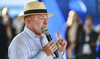 Campanha de Lula pede ao TSE votação até as 19h em cidades de 10 estados